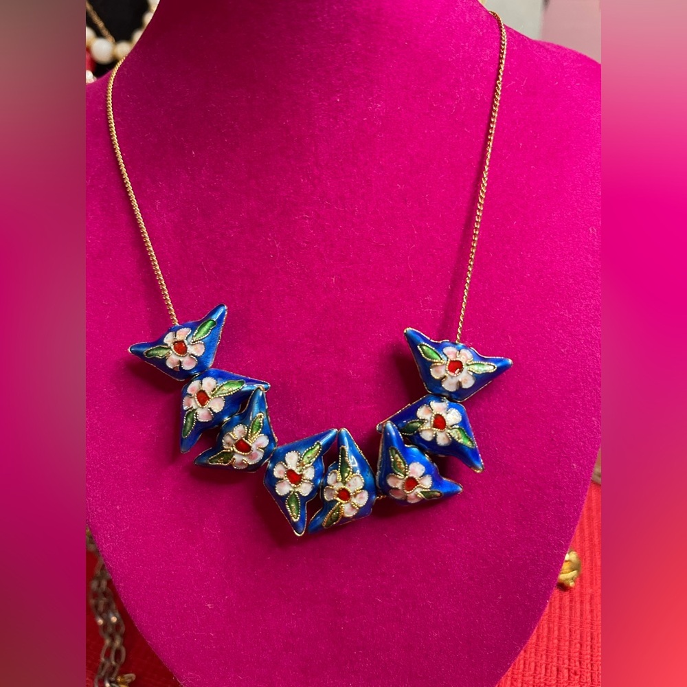 Vintage cloisonné necklace